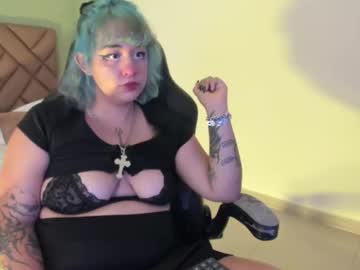 Melodybluee Chaturbate stream image from June 13, 2025