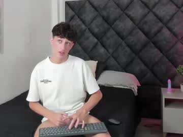 Anthonny5 Chaturbate stream image from June 14, 2025