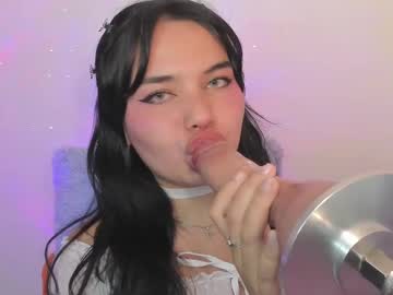 Lilly_Kinky Chaturbate stream image from June 14, 2025