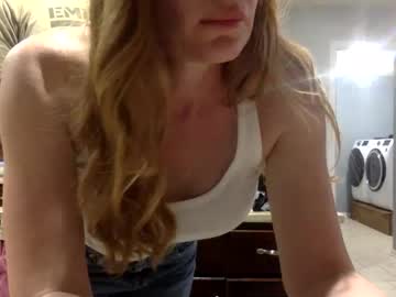 Siennatru Chaturbate stream image from June 14, 2025