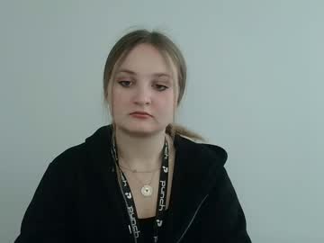Di_Di_Dream Chaturbate stream image from June 14, 2025