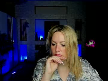 Mariemlui Chaturbate stream image from June 14, 2025