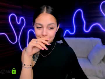 Karolina_Yummy Chaturbate stream image from June 14, 2025