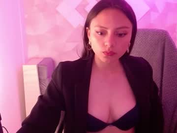 Emiliethorne Chaturbate stream image from June 14, 2025