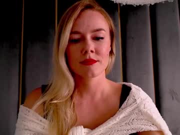 Myloo15 Chaturbate stream image from June 14, 2025