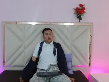 Shinedark_Tay Chaturbate stream image from June 14, 2025