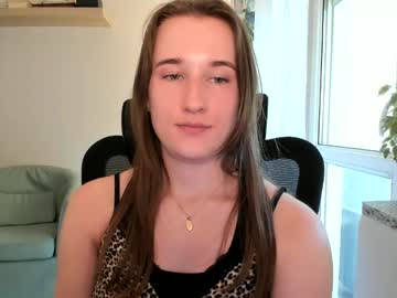 Oliviaaa2003 Chaturbate stream image from June 14, 2025