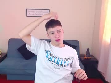 Cumandres Chaturbate stream image from June 14, 2025