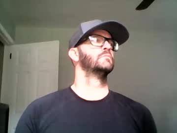 Throbinwilliam Chaturbate stream image from June 14, 2025