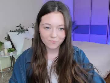 Alluringeyess Chaturbate stream image from June 14, 2025