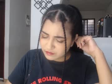 Hellennmoon Chaturbate stream image from June 14, 2025