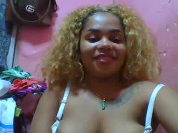 Monica1612 Chaturbate stream image from June 14, 2025