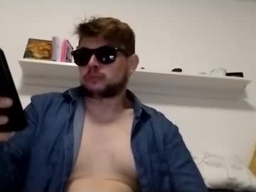 Kokrdinno Chaturbate stream image from June 14, 2025