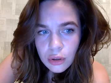 Kiralovem Chaturbate stream image from June 14, 2025