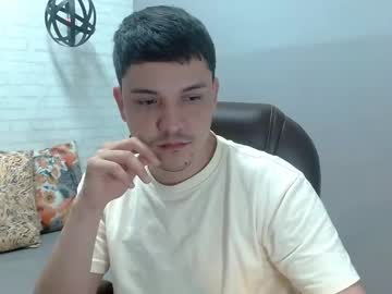 Maxiandrews_ Chaturbate stream image from June 14, 2025