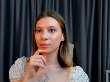 Peachbloom Chaturbate stream image from June 15, 2025