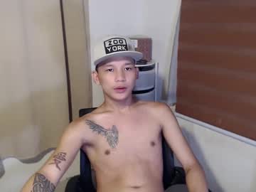 Asianhugecock05 Chaturbate stream image from June 15, 2025