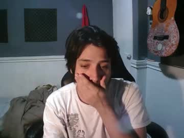 Muktha22 Chaturbate stream image from June 15, 2025