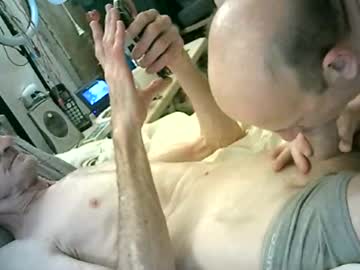 Hotcum_Slut Chaturbate stream image from June 15, 2025