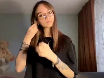Hollisconnett Chaturbate stream image from June 15, 2025