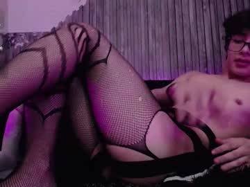 Santi_Foxs Chaturbate stream image from June 15, 2025