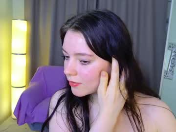 Holly_Kittenss Chaturbate stream image from June 15, 2025