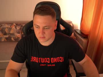 Just_Top Chaturbate stream image from June 15, 2025