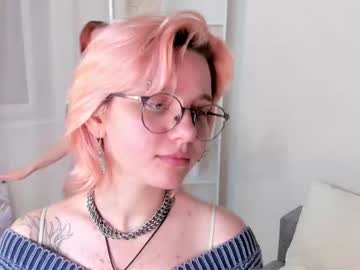 Darelleellers Chaturbate stream image from June 15, 2025