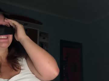 Leyla_On_Sport Chaturbate stream image from June 15, 2025