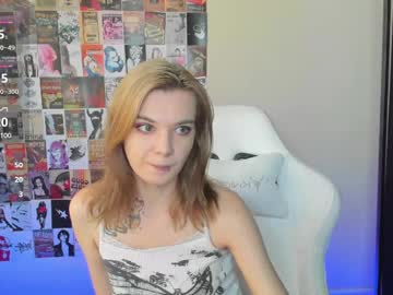 Andreadarkk Chaturbate stream image from June 16, 2025