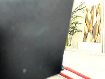 Extra_Wet_Dry Chaturbate stream image from June 16, 2025