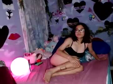 I_Kitty90 Chaturbate stream image from June 16, 2025