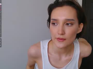 Esminchik_ Chaturbate stream image from June 16, 2025