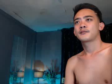 Heavenlyhugecockx Chaturbate stream image from June 16, 2025
