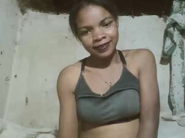 Maniah01 Chaturbate stream image from June 16, 2025