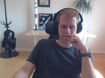 Efo2 Chaturbate stream image from June 16, 2025
