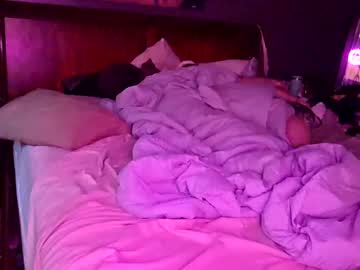 Hollyjesde143 Chaturbate stream image from June 16, 2025
