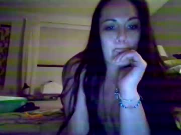 Layla821031 Chaturbate stream image from June 16, 2025