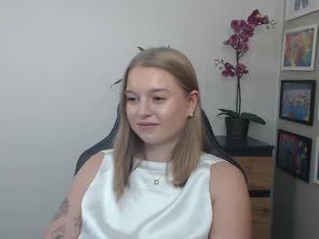 Mysteryericax Chaturbate stream image from June 16, 2025