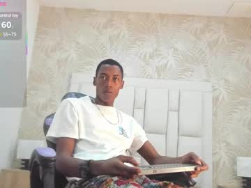 Karllhil Chaturbate stream image from June 16, 2025