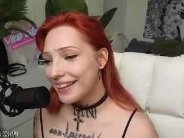 Violetvio1ator Chaturbate stream image from June 16, 2025