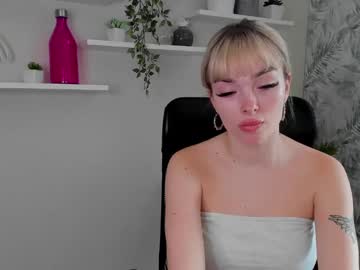 Beauty_Xpolly Chaturbate stream image from June 16, 2025