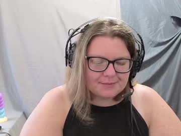 Bellenbeau Chaturbate stream image from June 16, 2025