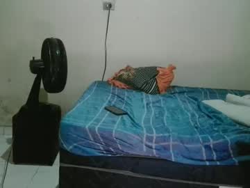 Loukelly299325 Chaturbate stream image from June 16, 2025