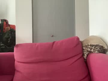 Ellehendrix Chaturbate stream image from June 16, 2025