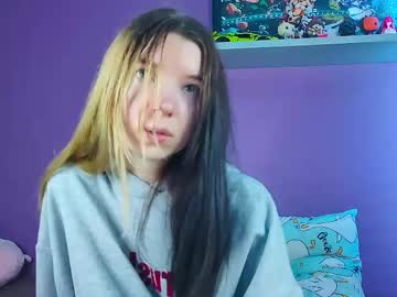 Emmie_Everly Chaturbate stream image from June 16, 2025