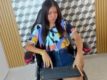 Alice__Brow Chaturbate stream image from June 16, 2025