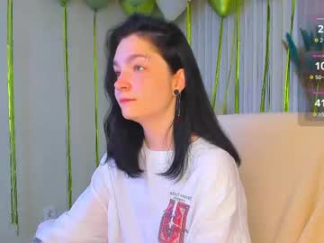 Ahgel_Love Chaturbate stream image from June 16, 2025