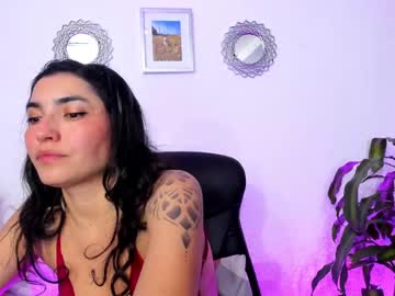Bella_Thorne3 Chaturbate stream image from June 17, 2025