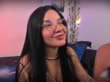 Ema_Roberts Chaturbate stream image from June 17, 2025